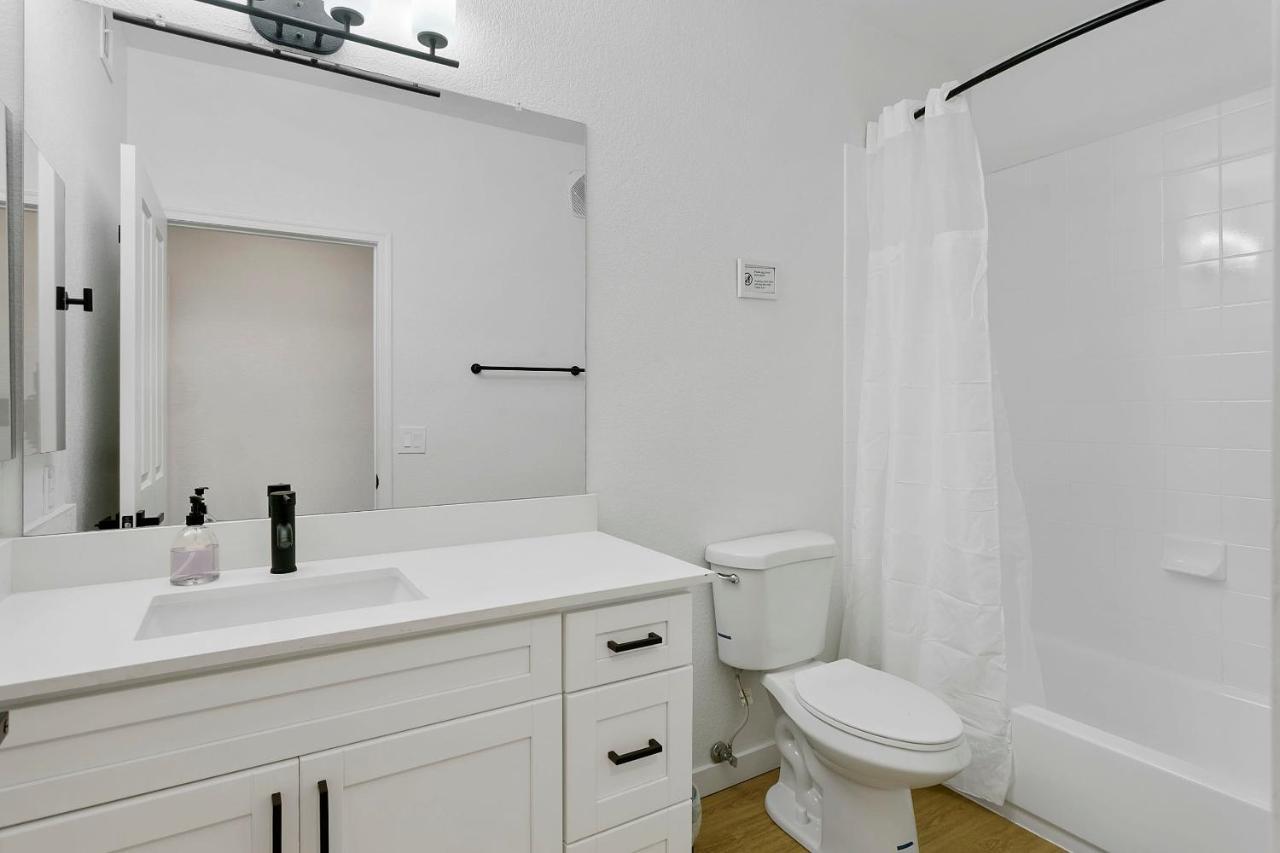 Cozysuites Glendale By The Stadium With Pool 03 المظهر الخارجي الصورة